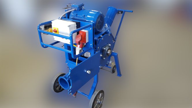 Fahrbare Hammermühle mit Trichter und Schutzgitter